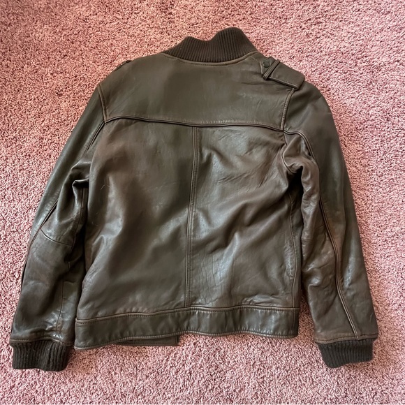 Black Rivet - Picture 3 of 4